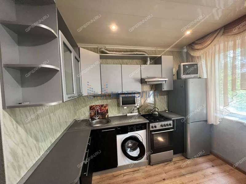 однокомнатная квартира на улице Германа Лопатина дом 2