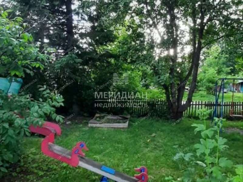 дом на Луговой улице село Татарское