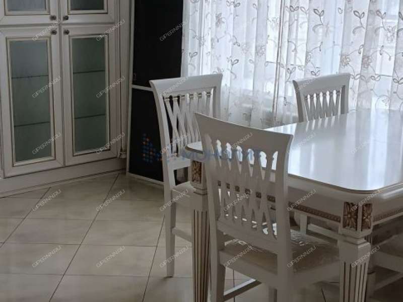 трёхкомнатная квартира на проспекте Гагарина дом 107