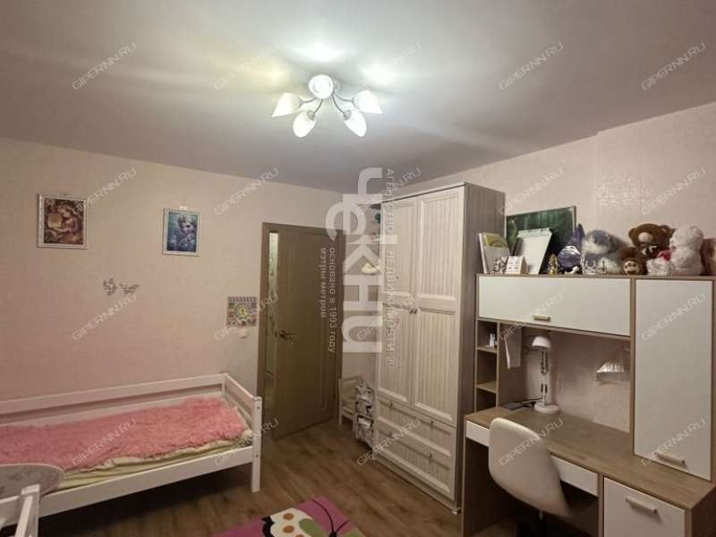 трёхкомнатная квартира на Первоцветной улице дом 6