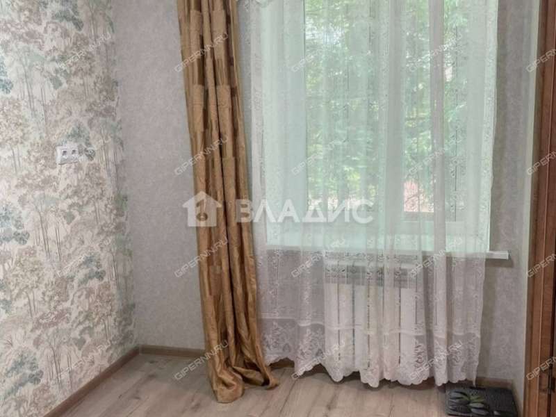 трёхкомнатная квартира на улице Бекетова дом 54А