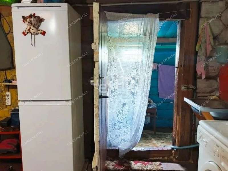 дом на Центральной улице село Чернуха