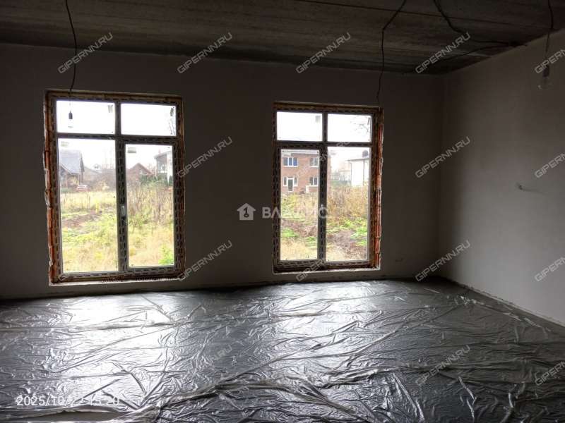 дом на  деревня Ройка