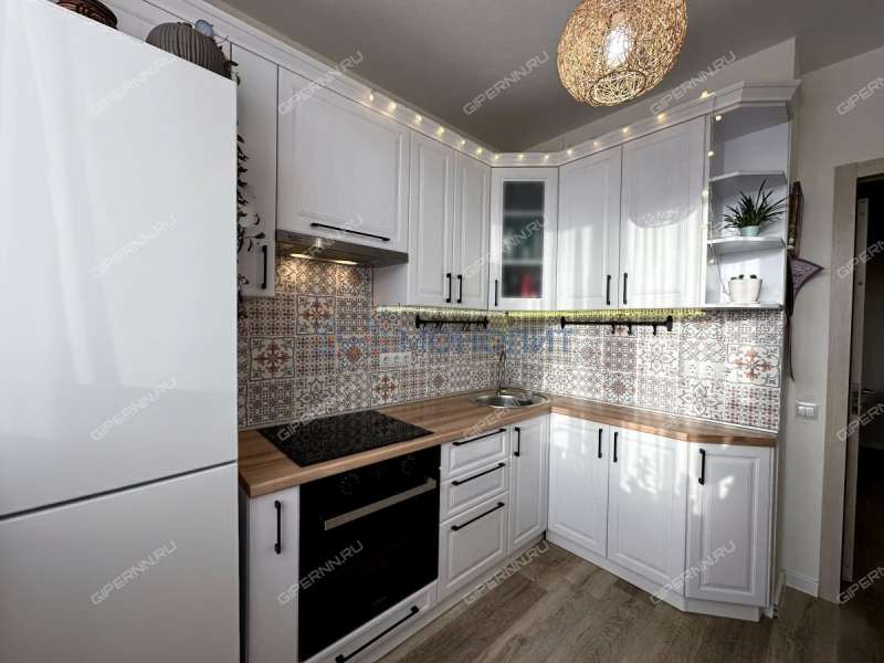 однокомнатная квартира на улице Июльских Дней дом 1 к2