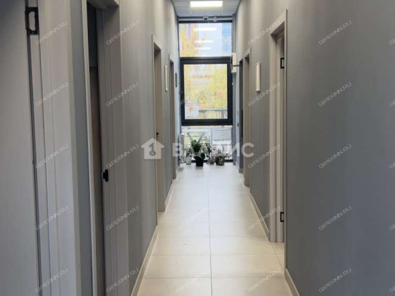 здание под офис на улице Маршала Казакова