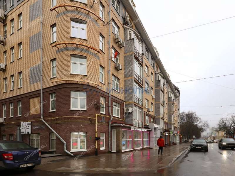 трёхкомнатная квартира на Большей Печёрской улице дом 32