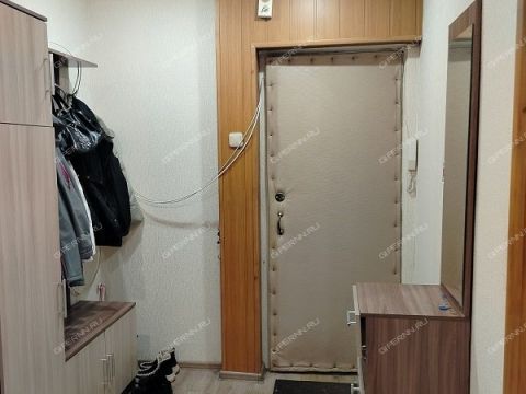 3-komnatnaya-ul-gvardeycev-d-16 фото