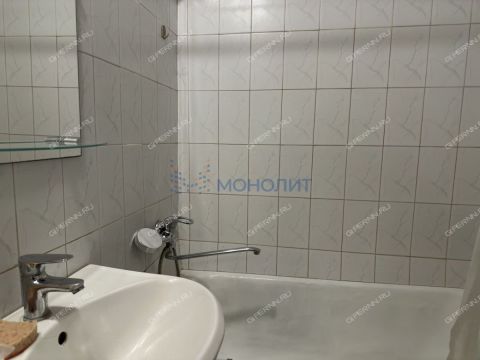 3-komnatnaya-b-r-60-letiya-oktyabrya-d-22 фото