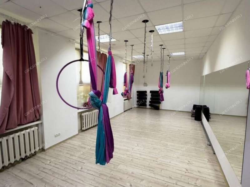 помещение под помещение свободного назначения на улице Героя Рябцева