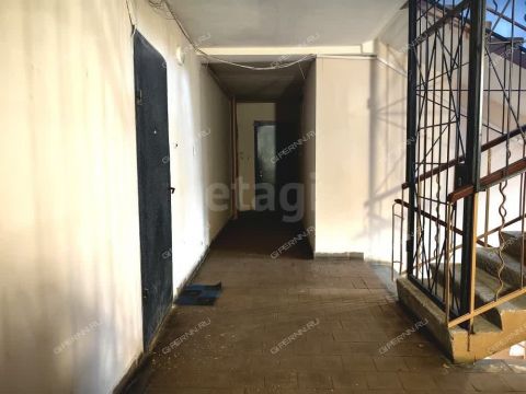 1-komnatnaya-per-svetlogorskiy-d-4a фото