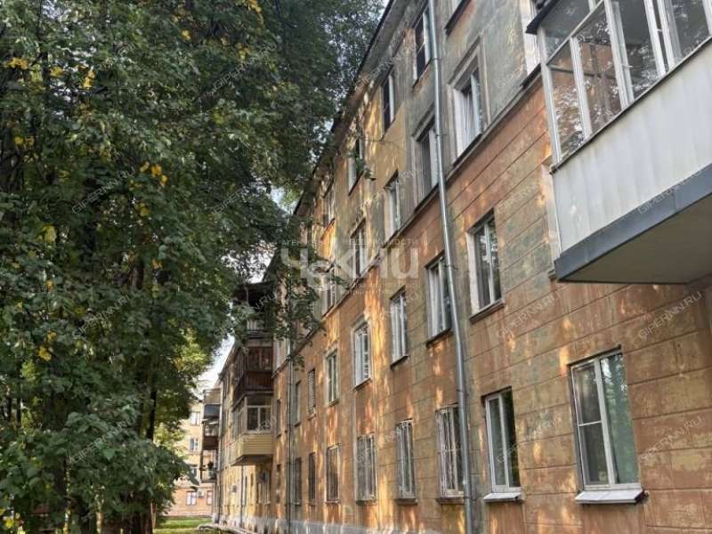 трёхкомнатная квартира на улице Героя Безрукова дом 8
