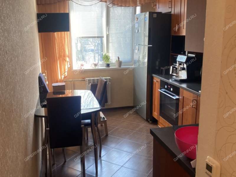 четырёхкомнатная квартира на улице Строкина дом 19