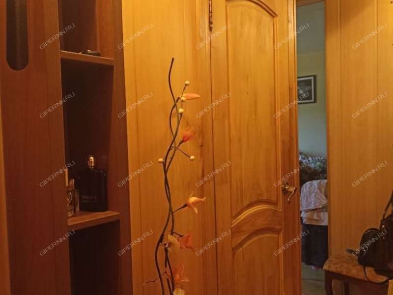 двухкомнатная квартира на улице Героя Юрия Смирнова дом 61