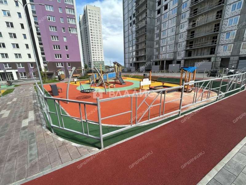 трёхкомнатная квартира на проспекте Героев Донбасса дом 16