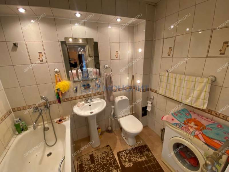 трёхкомнатная квартира на Дворовой улице дом 31