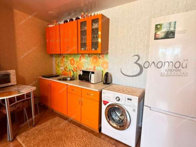 комната в доме 12 к1 на Мончегорской улице