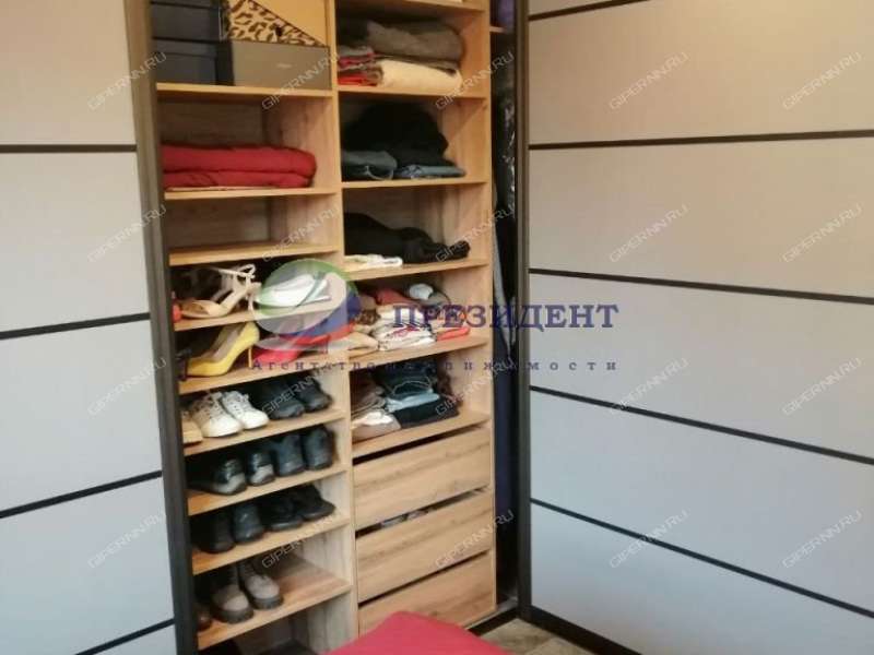 однокомнатная квартира на проспекте Героев Донбасса дом 5