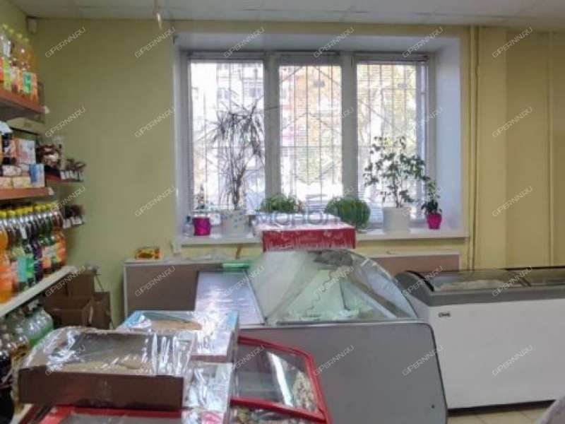 помещение под помещение свободного назначения, торговую площадь на Южном шоссе