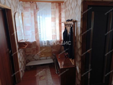 dom-derevnya-bolshie-kruty-koverninskiy-municipalnyy-okrug фото