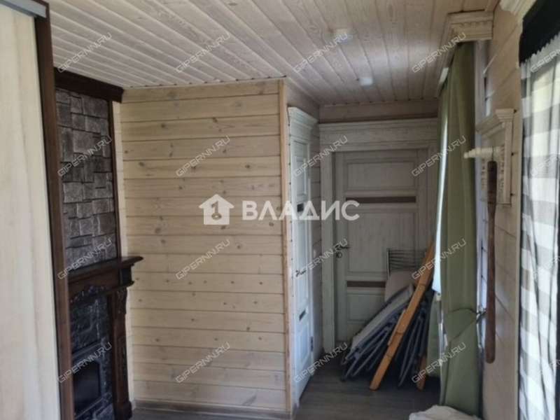 дом на улице Озёрная сельский посёлок Ляхово