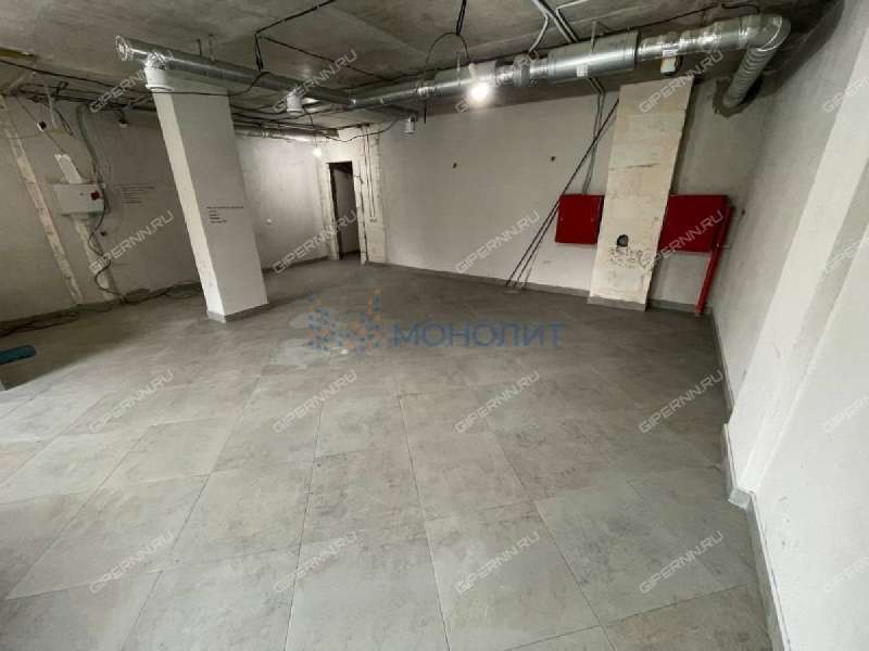 помещение под офис, торговую площадь на улице Владимира Лузянина