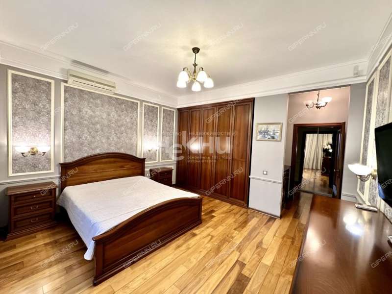 трёхкомнатная квартира на улице Коминтерна дом 139