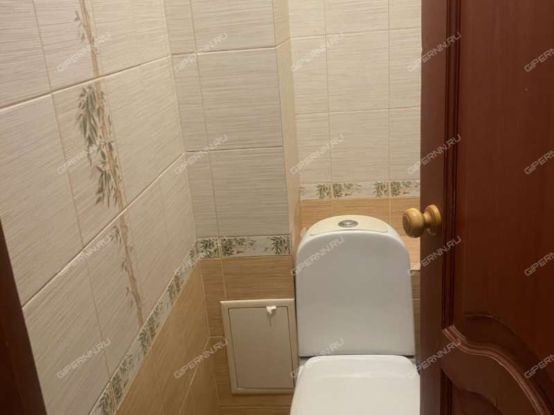 помещение под торговую площадь, недвижимость под медицинские учреждения на улице Дьяконова