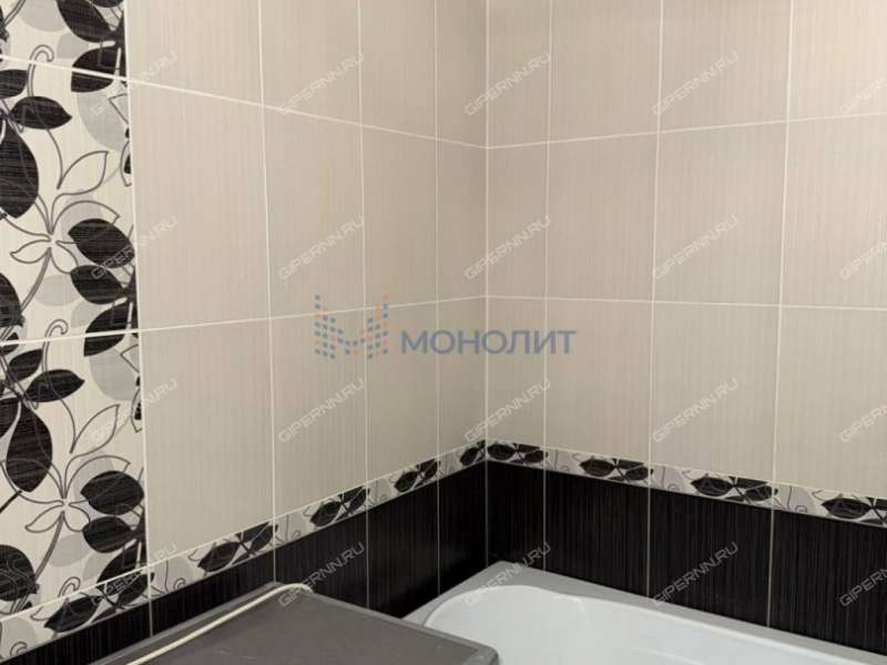 трёхкомнатная квартира на улице Федосеенко дом 88