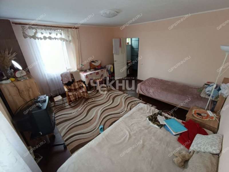 дом на Центральная село Белое