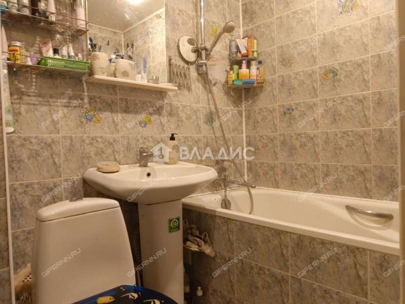 пятикомнатная квартира на проспекте Гагарина дом 119