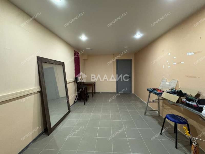 здание под офис, торговую площадь на Большей Печёрской улице