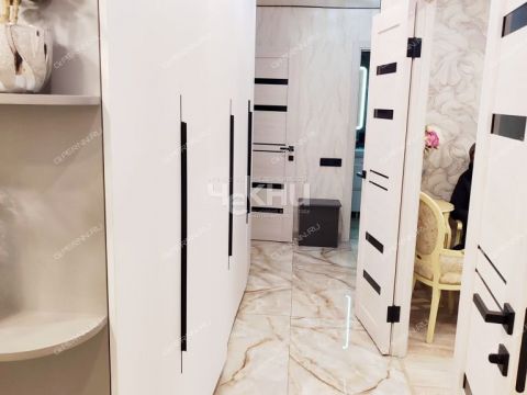 3-komnatnaya-ul-oktyabrskoy-revolyucii-d-40 фото