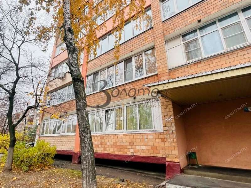 трёхкомнатная квартира на улице Героя Шнитникова дом 2