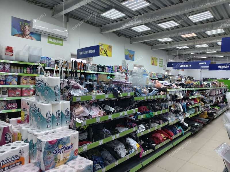 помещение под помещение свободного назначения, торговую площадь на Советской площади город Балахна