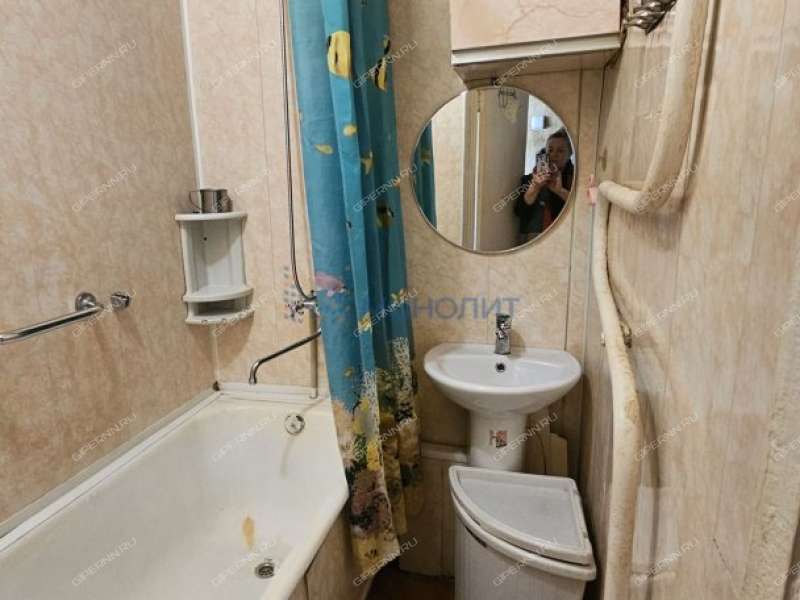 двухкомнатная квартира в 2-м микрорайоне дом 30 город Кстово