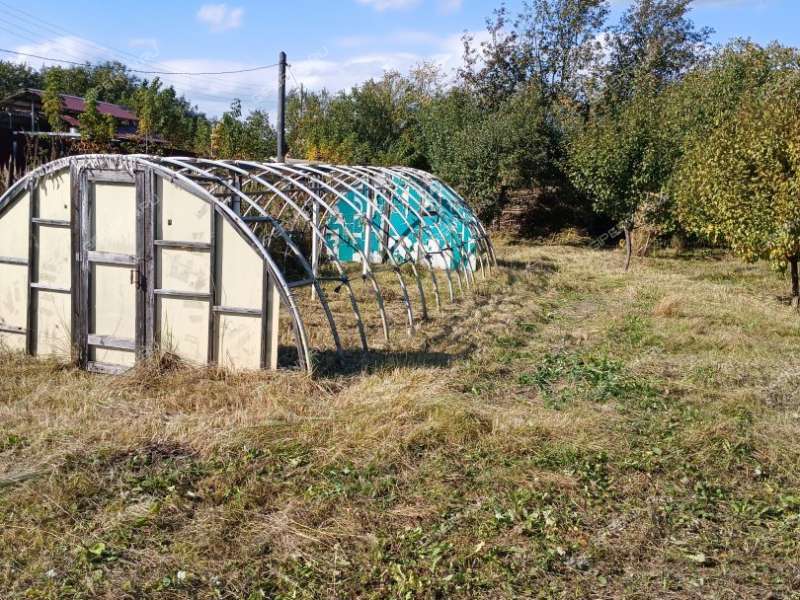 сад на улице Строкина