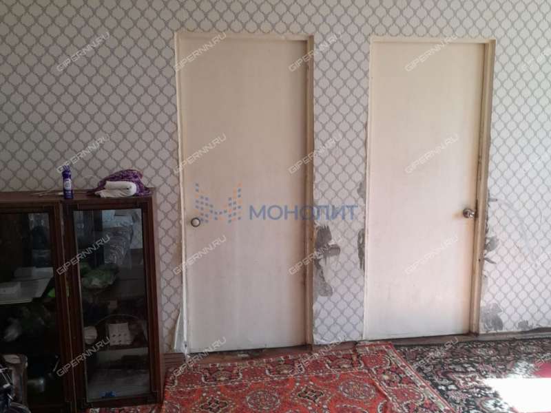 четырёхкомнатная квартира на бульваре 60-летия Октября дом 12