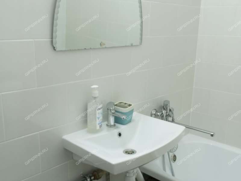 двухкомнатная квартира на улице Федосеенко дом 102