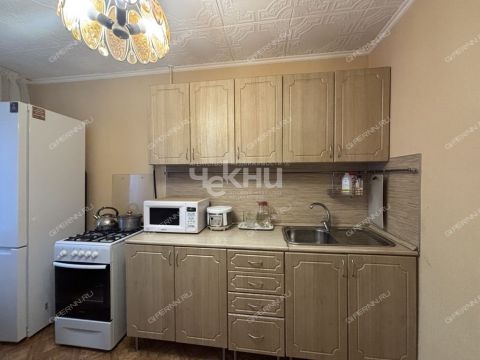 3-komnatnaya-ul-40-let-pobedy-d-14 фото