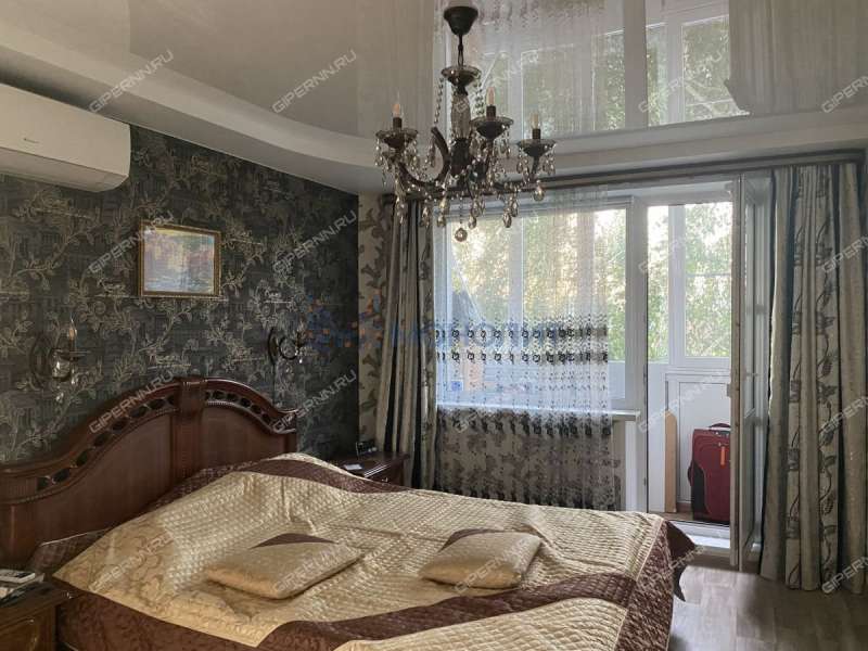 трёхкомнатная квартира на улице Шаляпина дом 20