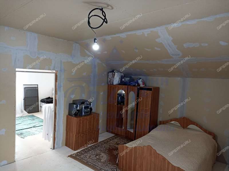 дом на Центральной улице село Криуша