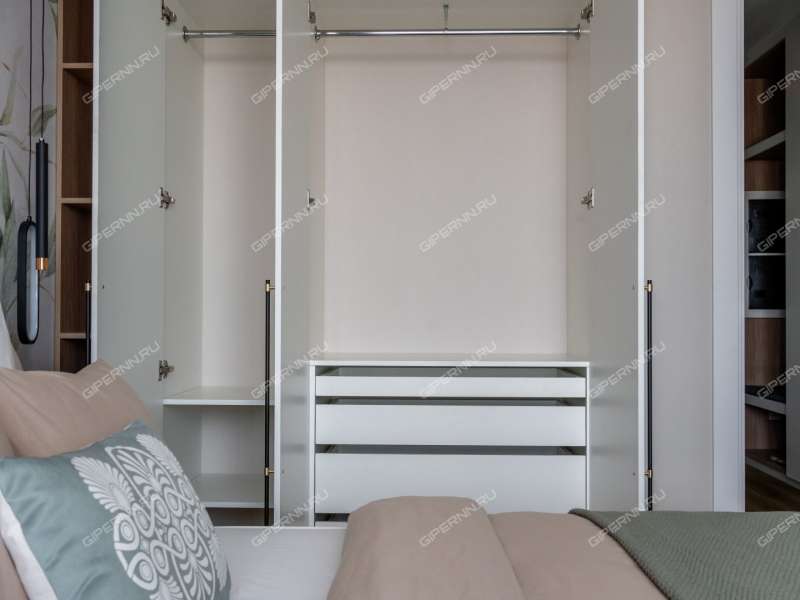 двухкомнатная квартира на улице Александра Хохлова дом 7