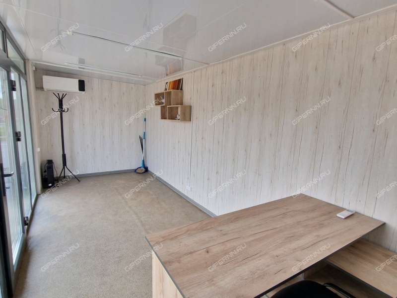 здание под офис, торговую площадь на Озёрной улице деревня Крутая