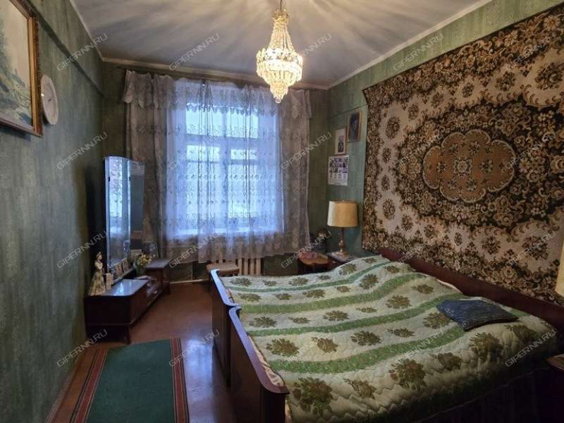 трёхкомнатная квартира на улице Ярошенко дом 1