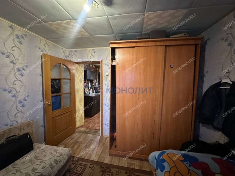 дом на -