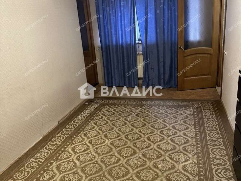 четырёхкомнатная квартира на улице Литвинова дом 40