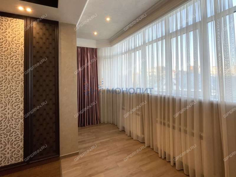трёхкомнатная квартира на улице Максима Горького дом 77