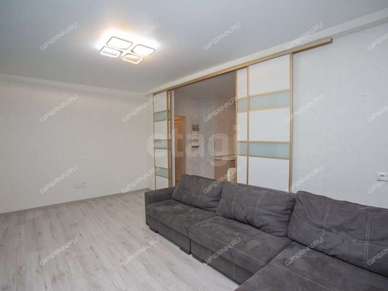 двухкомнатная квартира на Республиканской улице дом 43 к3