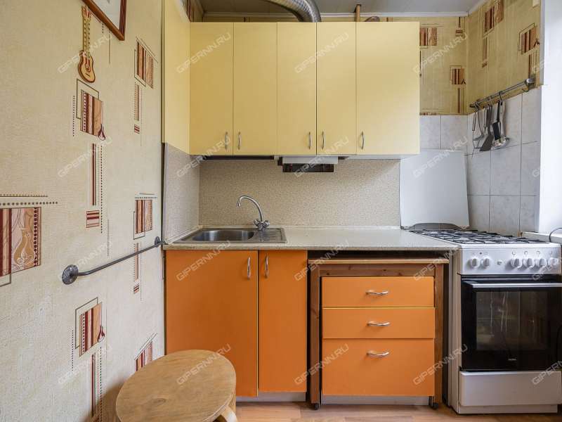 трёхкомнатная квартира на улице Адмирала Васюнина дом 5 к1