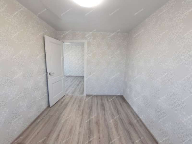 трёхкомнатная квартира в 3-м микрорайоне дом 16 город Кстово